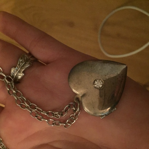 Assorted Gold/Silver Jewellery - Picture 3 of 4